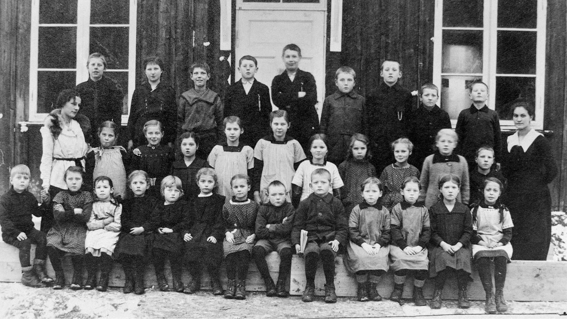 2021-07_Rånåsfoss-skole-1918.jpg