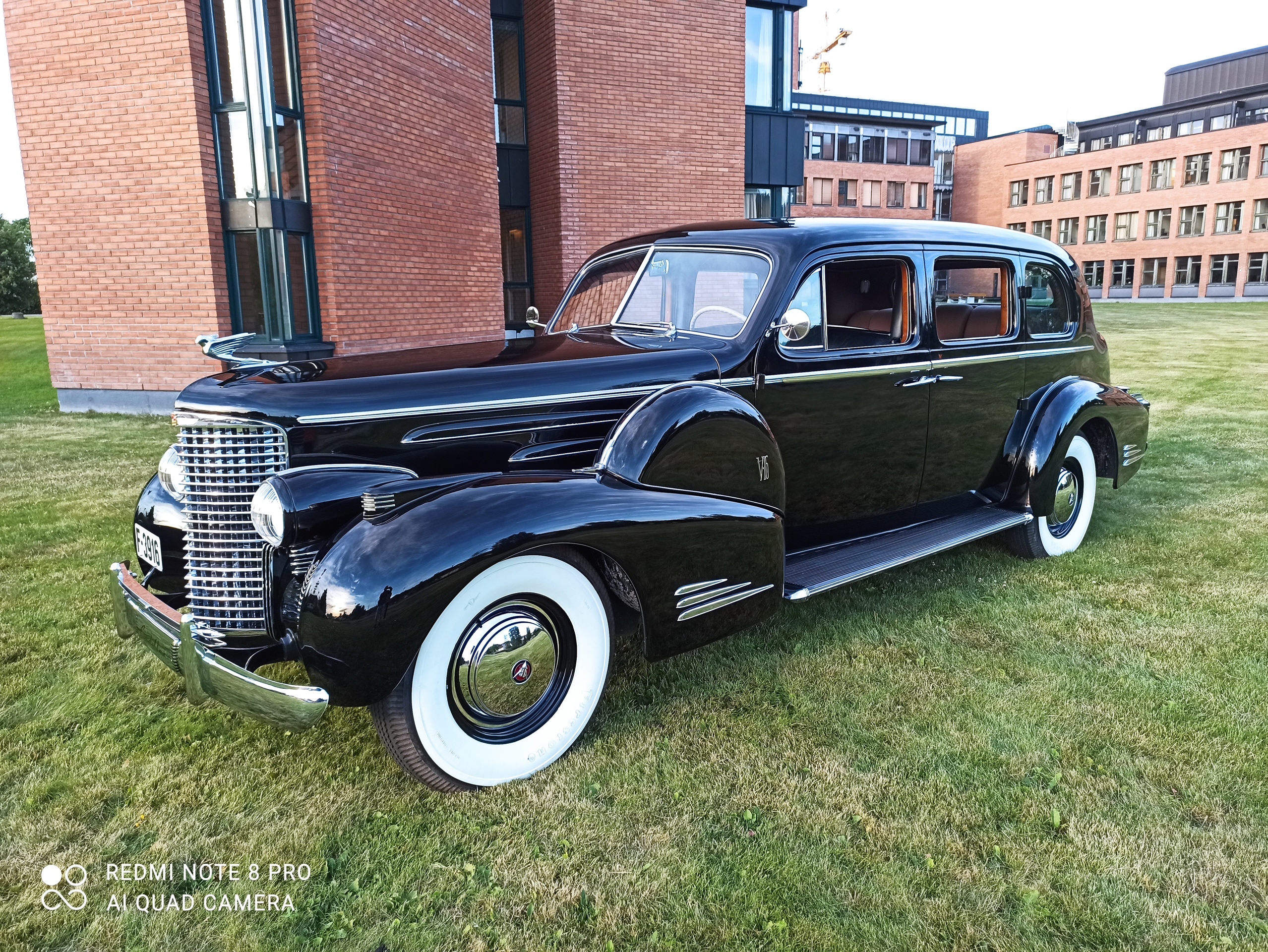 235-1939 Cadillac Fleetwood V16 Imperial Touring S