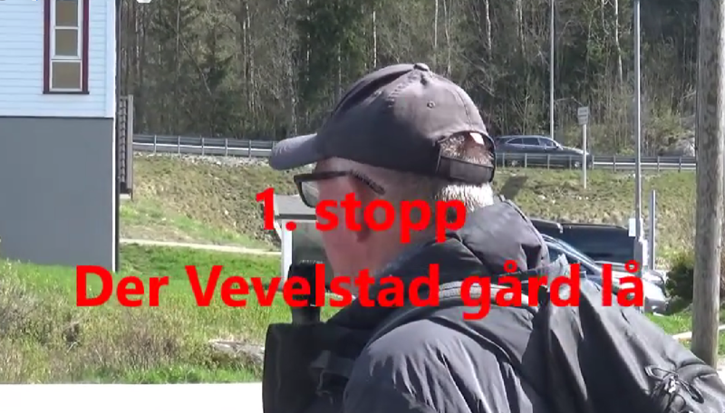 2025.04.27 Langhus rundt. Første stoff ved Langhuset. Foto Grunde Vale.