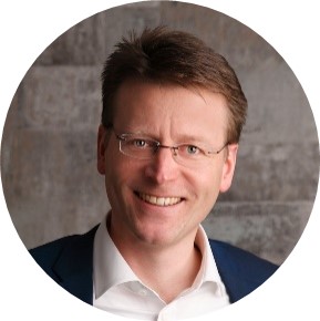 Ralf Engelmann style=