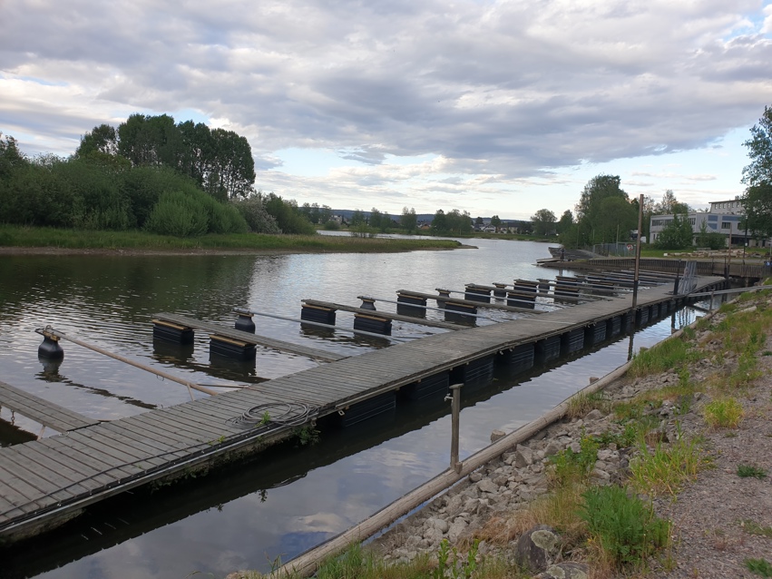 4 nye brygge elementer er montert