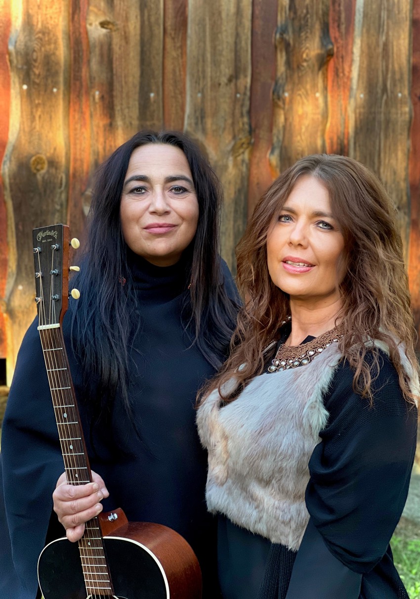 Lørdag 23/8. Damer i blues Rita og Margit 