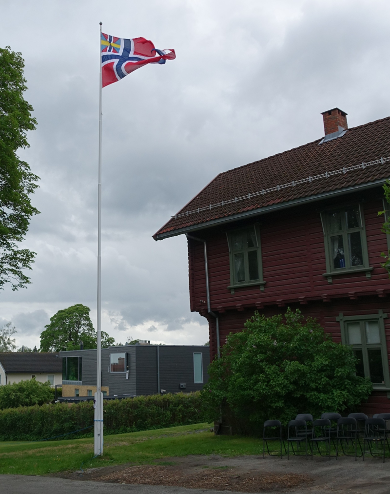 2025.05.05 Unionsoppløsningen. Sidesalaten var heist da vi ankom. Foto Grunde Vale.