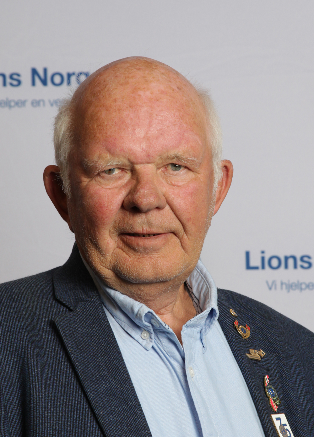 Asbjørn Larsen style=