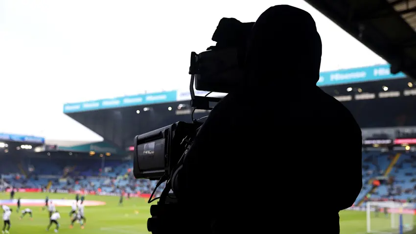 TV kamper i august