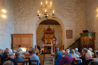 Tor Berger Jørgensen taler inne i Frogner gamle kirke. Foto: Ingun Orderud