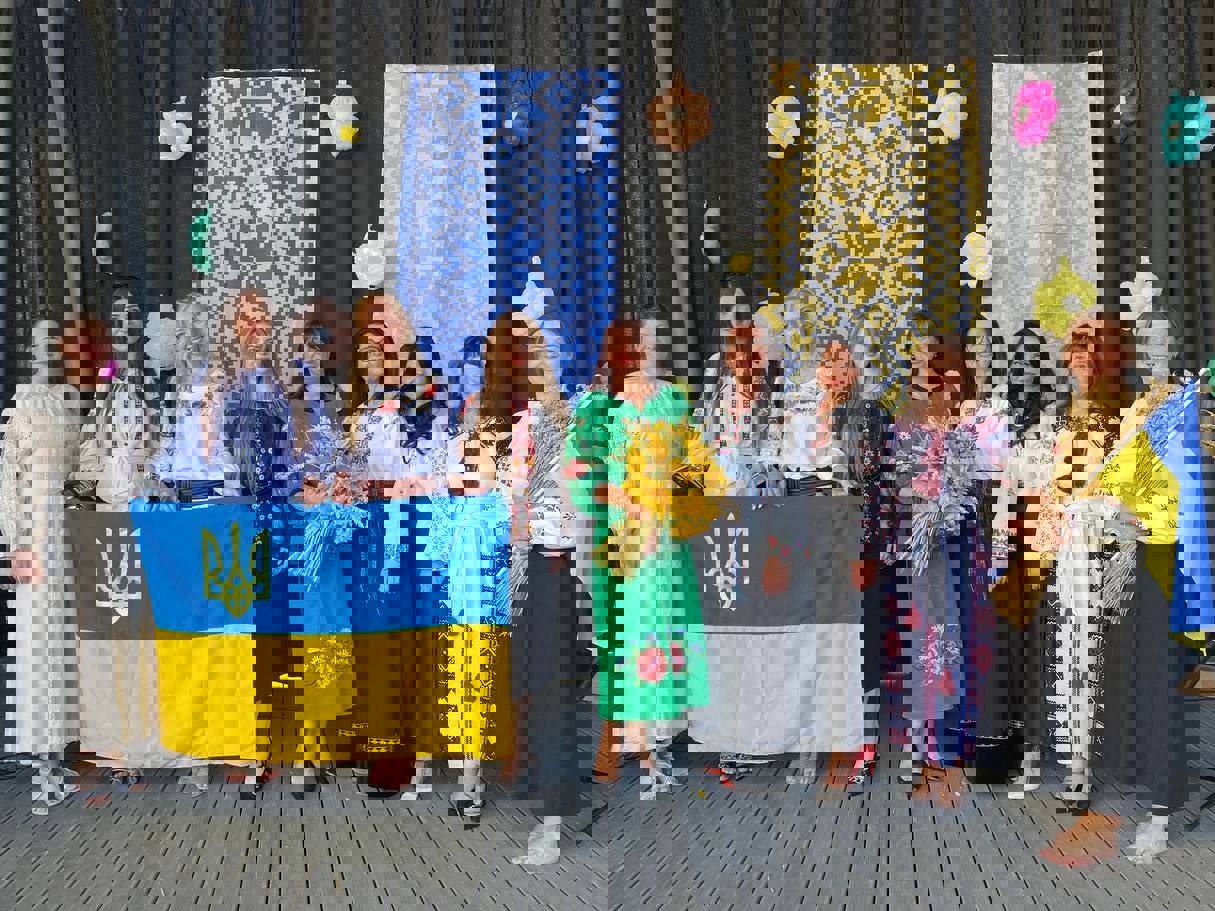 UKRAINAS NASJONALDAG I SKIEN