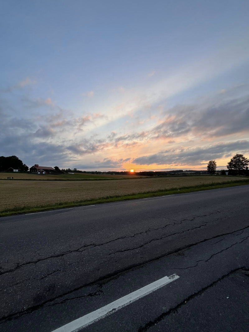 2025.08.28 Rusletur på Kråkstad. Solnedgang over Kråkstad. Foto Trond Linnestad.