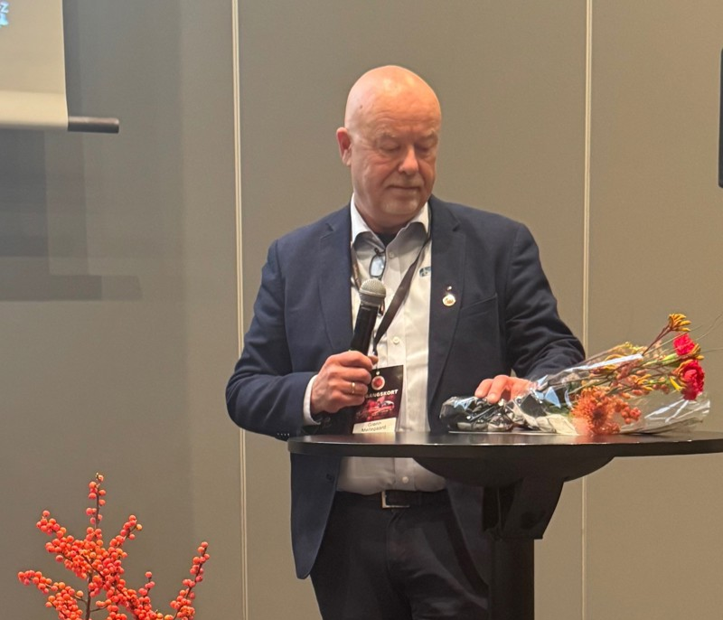 NMK 's æresmedlemskap