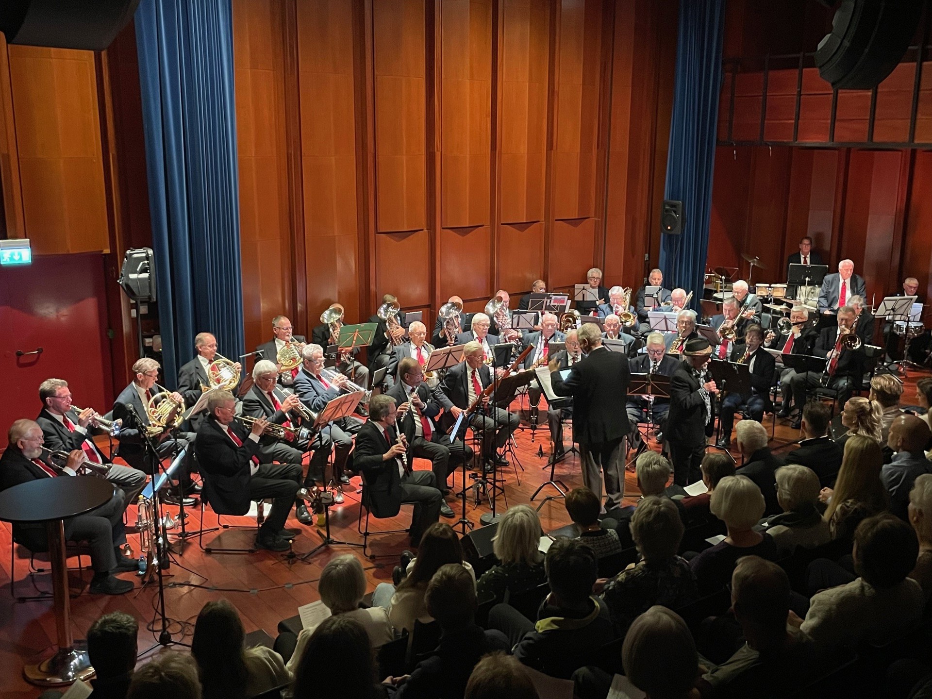 Med Trond Granlund - 8. nov 2025