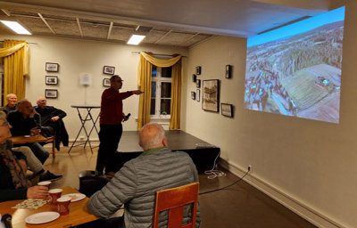 Per viser hvor bakkene var Per viser hvor bakkene var