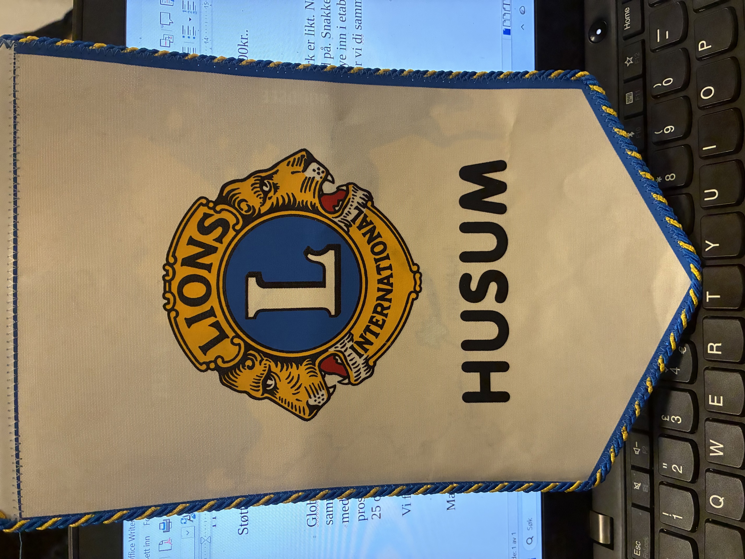 Vimpel fra Lions Husum