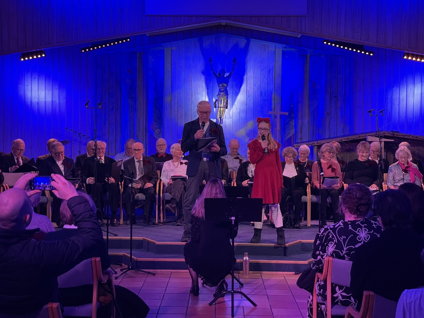Demenskoret julekonsert i Fjellhamar kirke