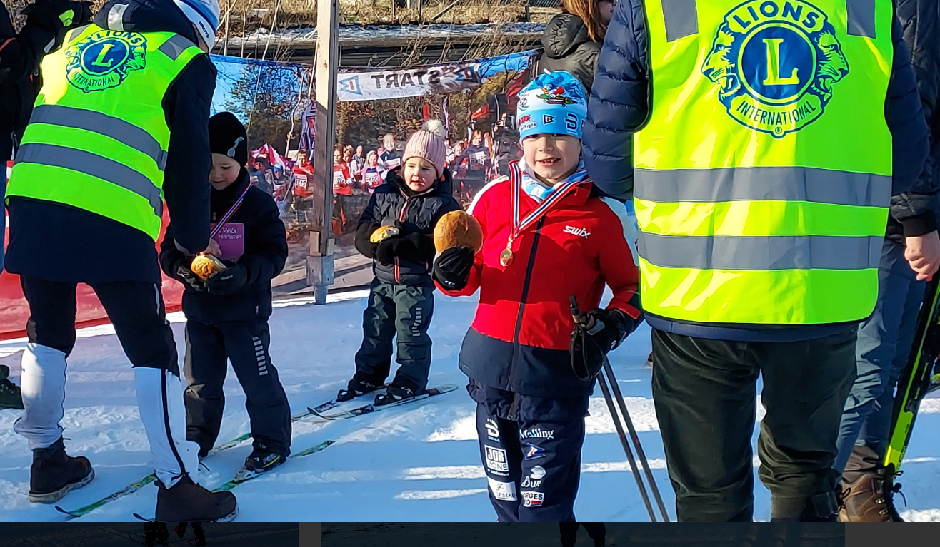 Barnas skidag 8. febr. 2026, sammen med BI