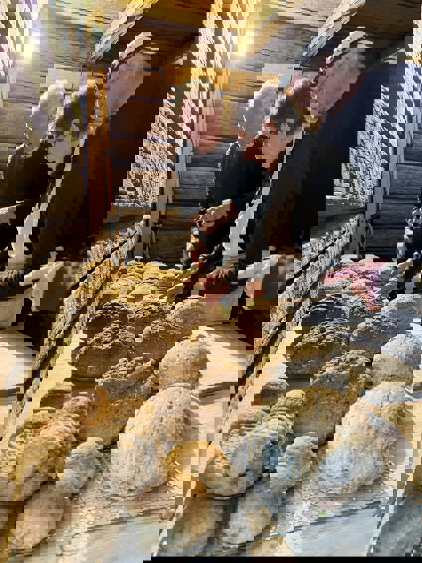 Bakerovnen sto med glans!