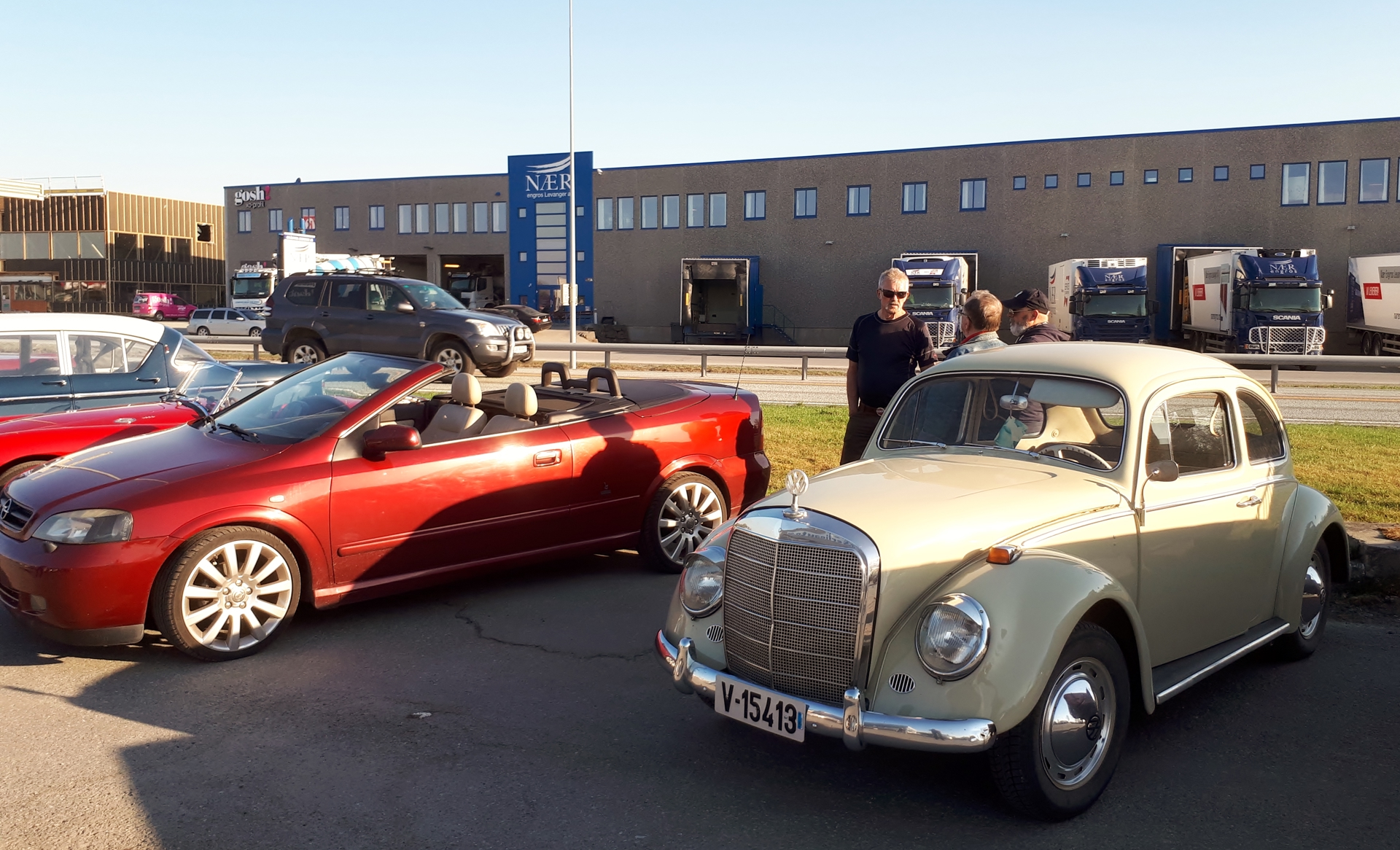 Opel Astra Cab og Volkswagen med Mercedes front