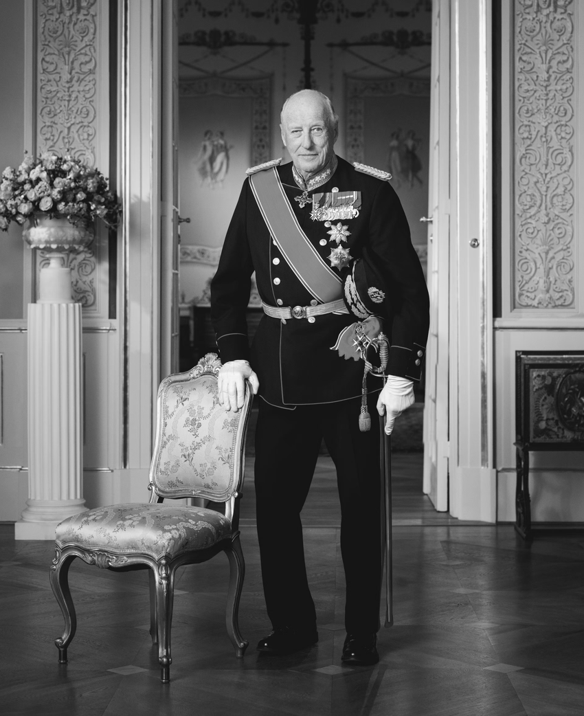 NVIOs høye beskytter Kong Harald V har gått bort