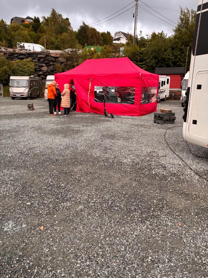 Sosialt samvær ved NBCC-paviljongen