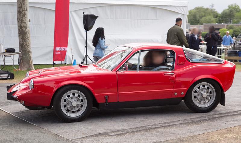Rød Saab Sonett V4 fra 1968 sett fra siden