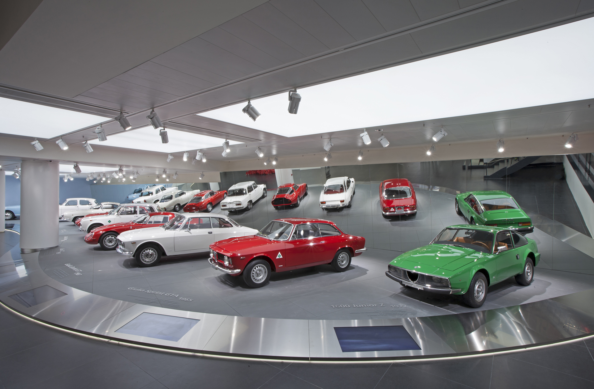 150624_Alfa_Romeo_La-macchina-del-tempo_5stort.jpg