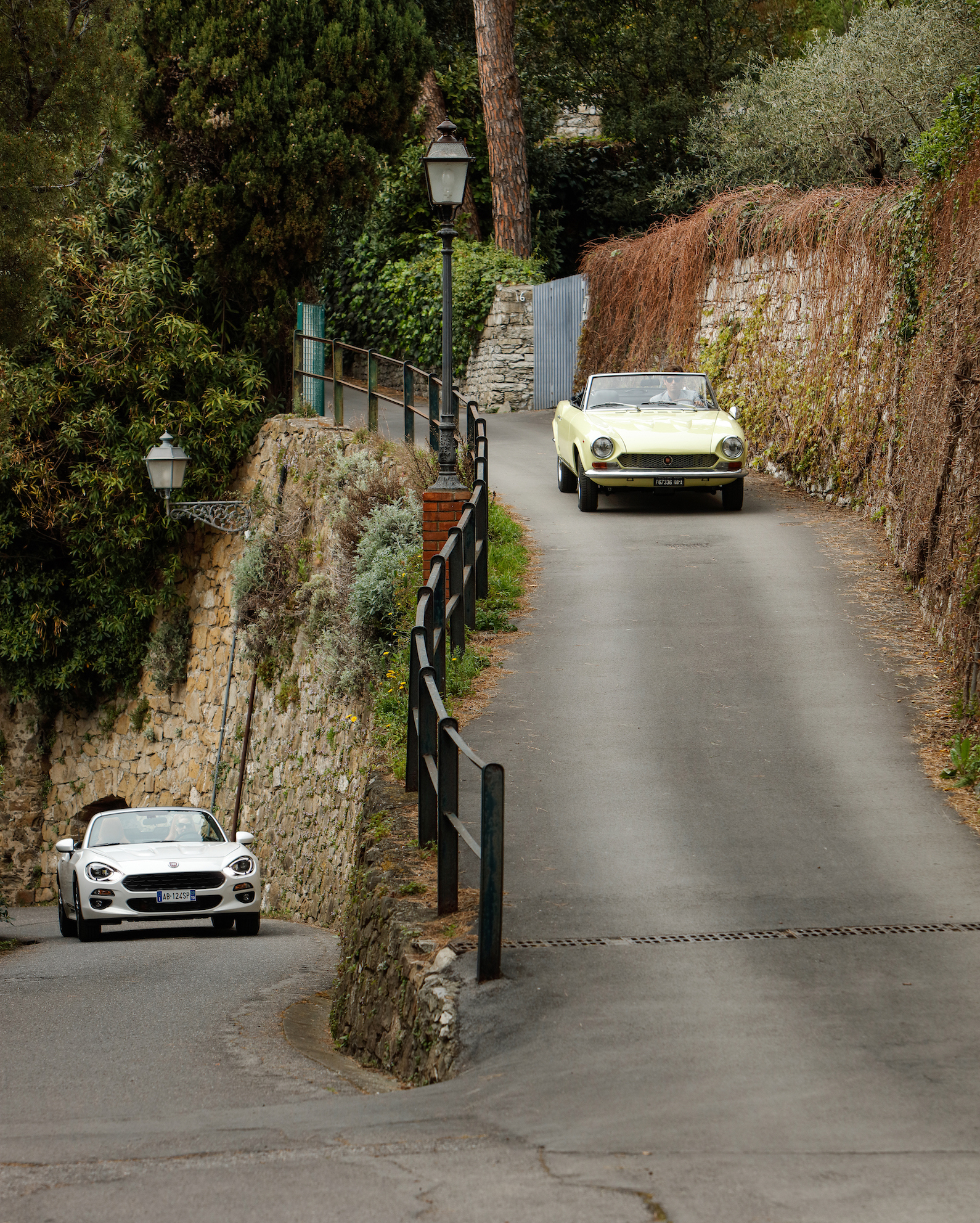 160607_Fiat_Classic-New-124-Spider_13HERLIG-kopi.j