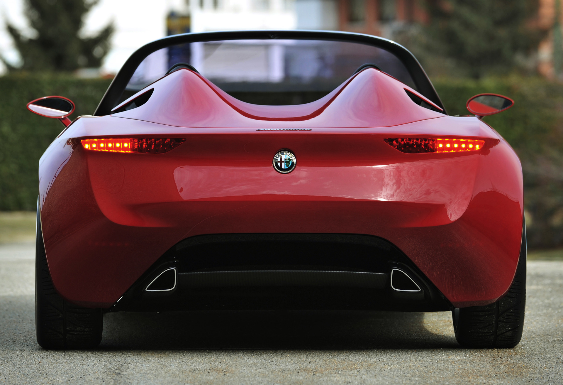2010_Alfa_Romeo_Duettottanta_by_Pininfarina_003_89