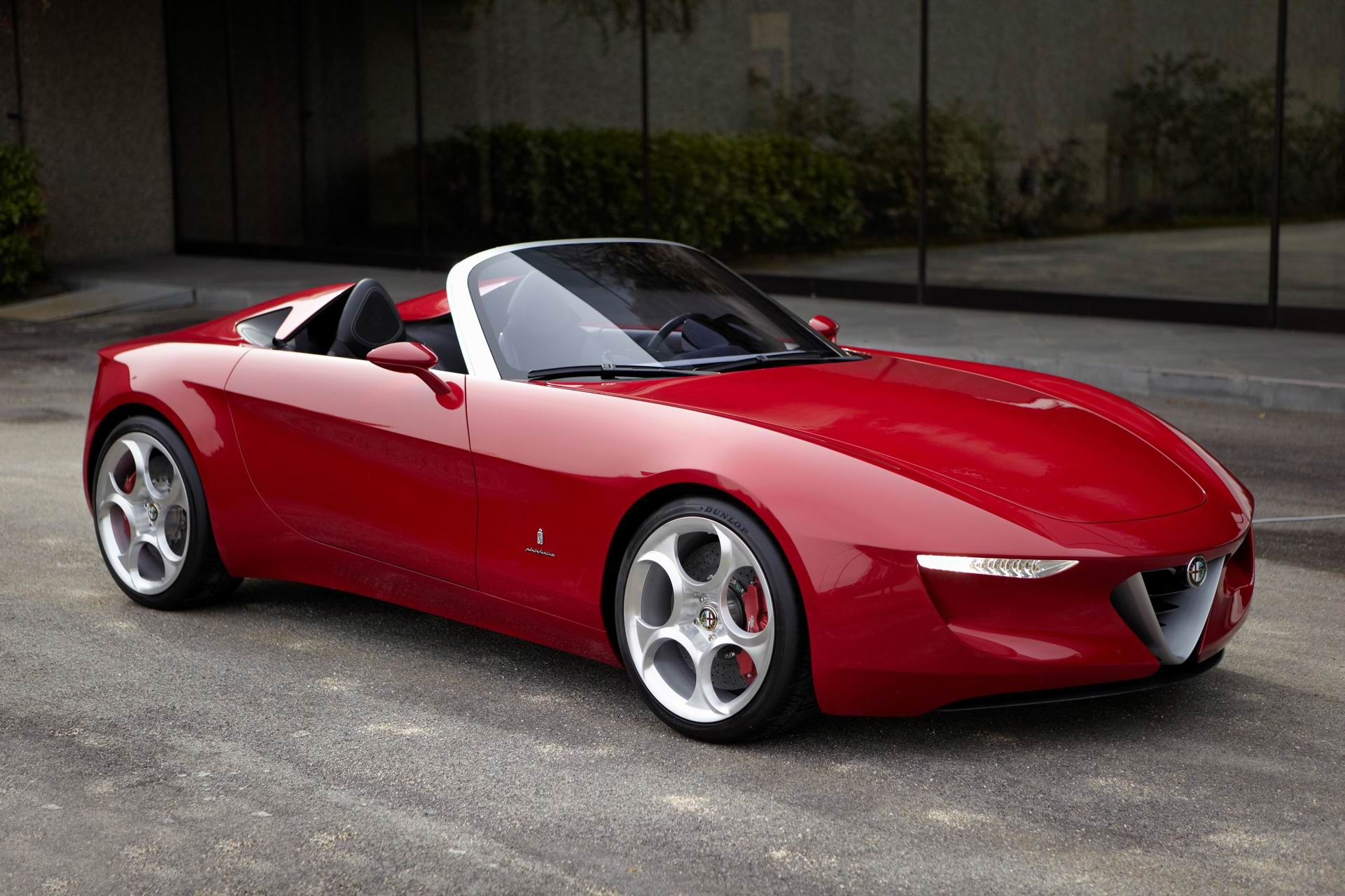 2010-alfa-romeo-duettottanta.jpg