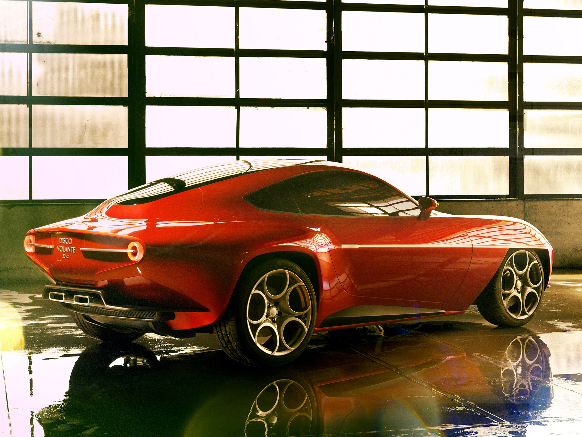 2012-alfa-romeo-disco-volante-touring-concept-high