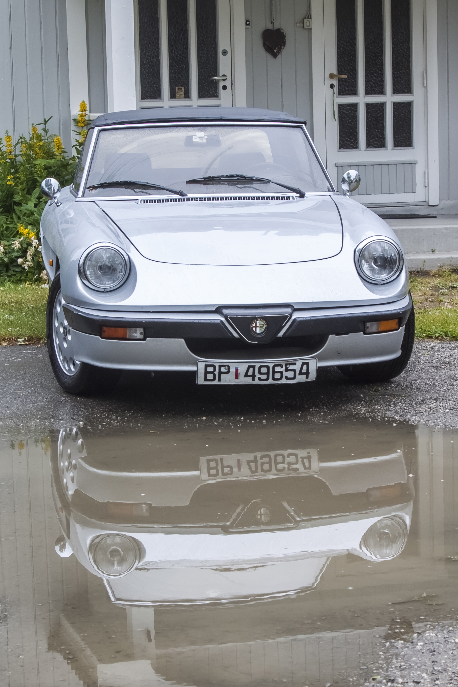 1988 ALFA ROMEO SPIDER 2.0 reflection.jpg