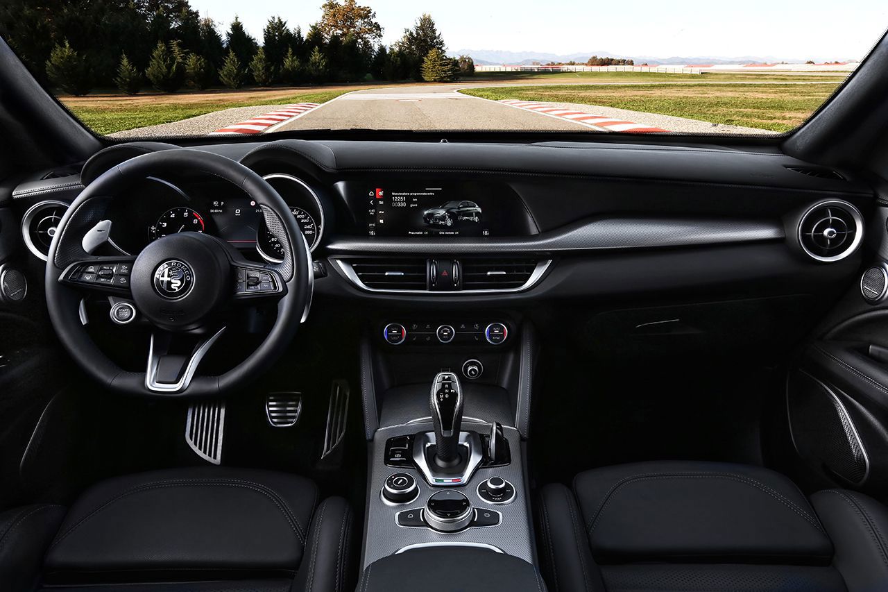 191120_Alfa-Romeo_Giulia-Stelvio-MY2020_26.jpg