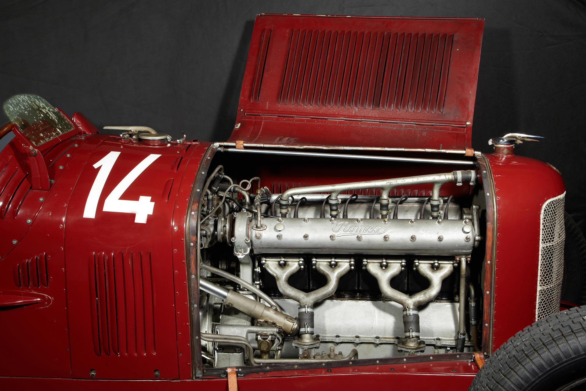 HS925_011AR.jpg