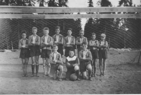 Guttelaget 1956-57.jpg