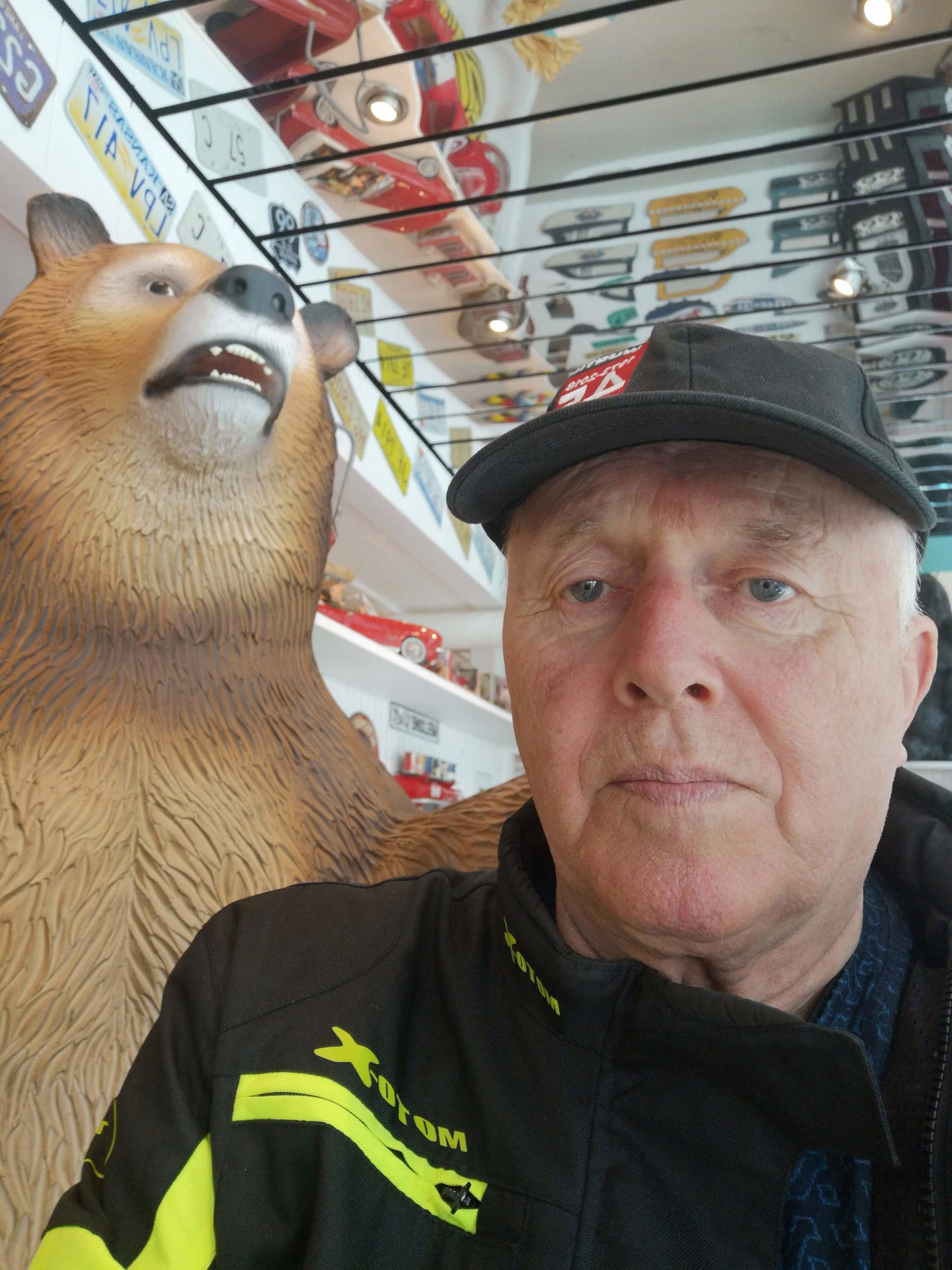 Ble overrasket av bjørn på Cafeen.jpg