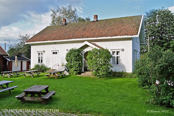 SOMMERÅPENT 2023  Søndager 18.06 - 06.08.23