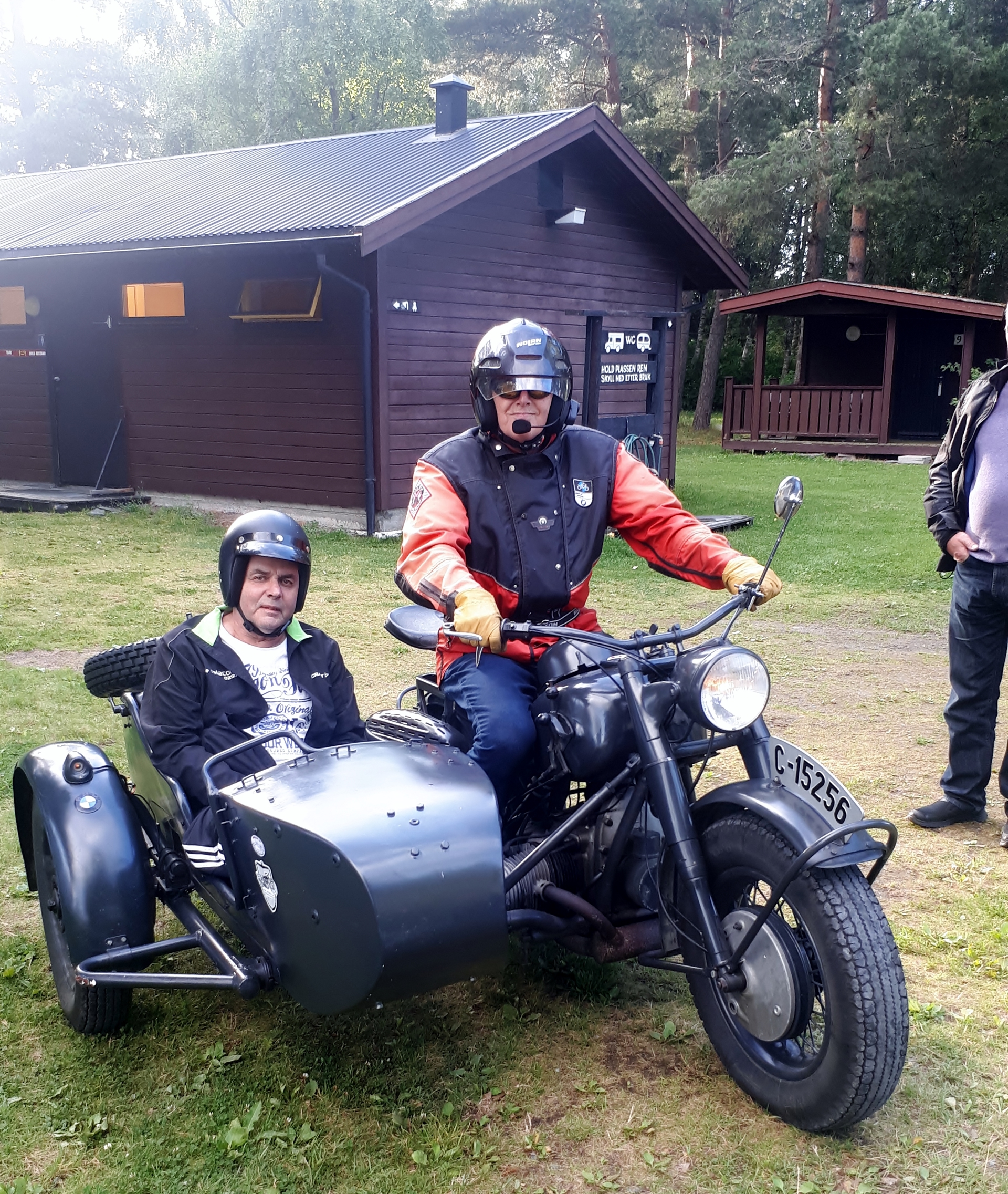 Steinar og Terje med BMW 