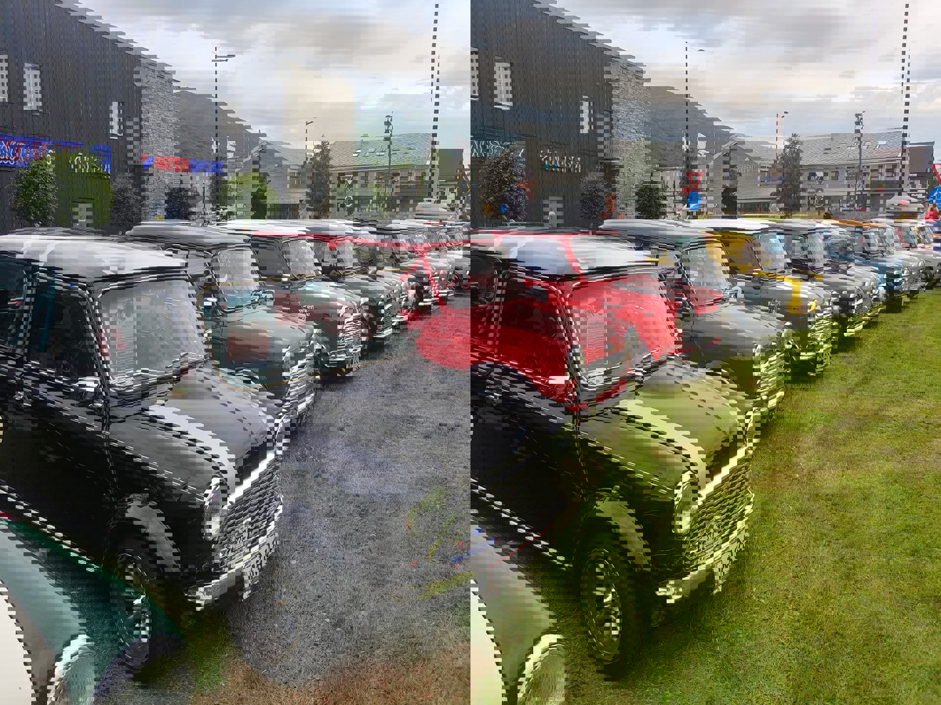 117527719_10157336530561782_8185444864919100694_o.