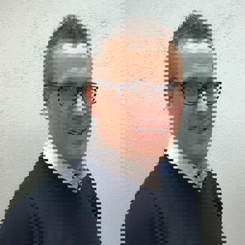 Øystein style=