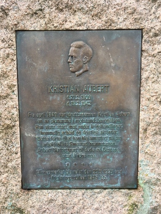 Minnesmerke Kristian Aubert 2.jpg