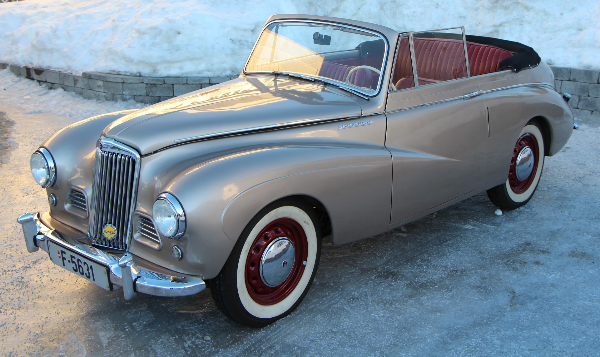 1953 Sunbeam Talbot DHC.JPG