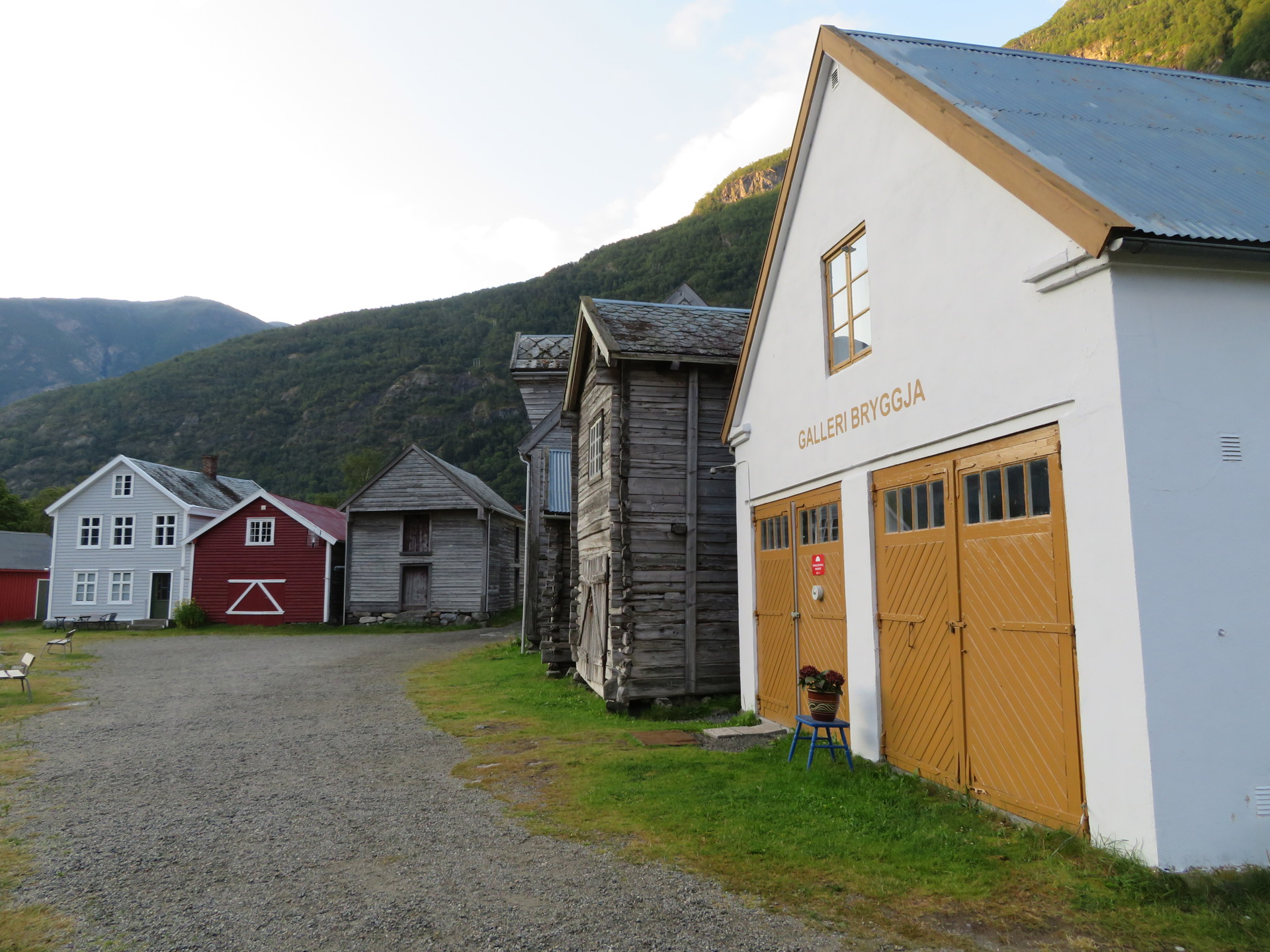 Løytnantsbryggja i gamle Lærdal (3).JPG