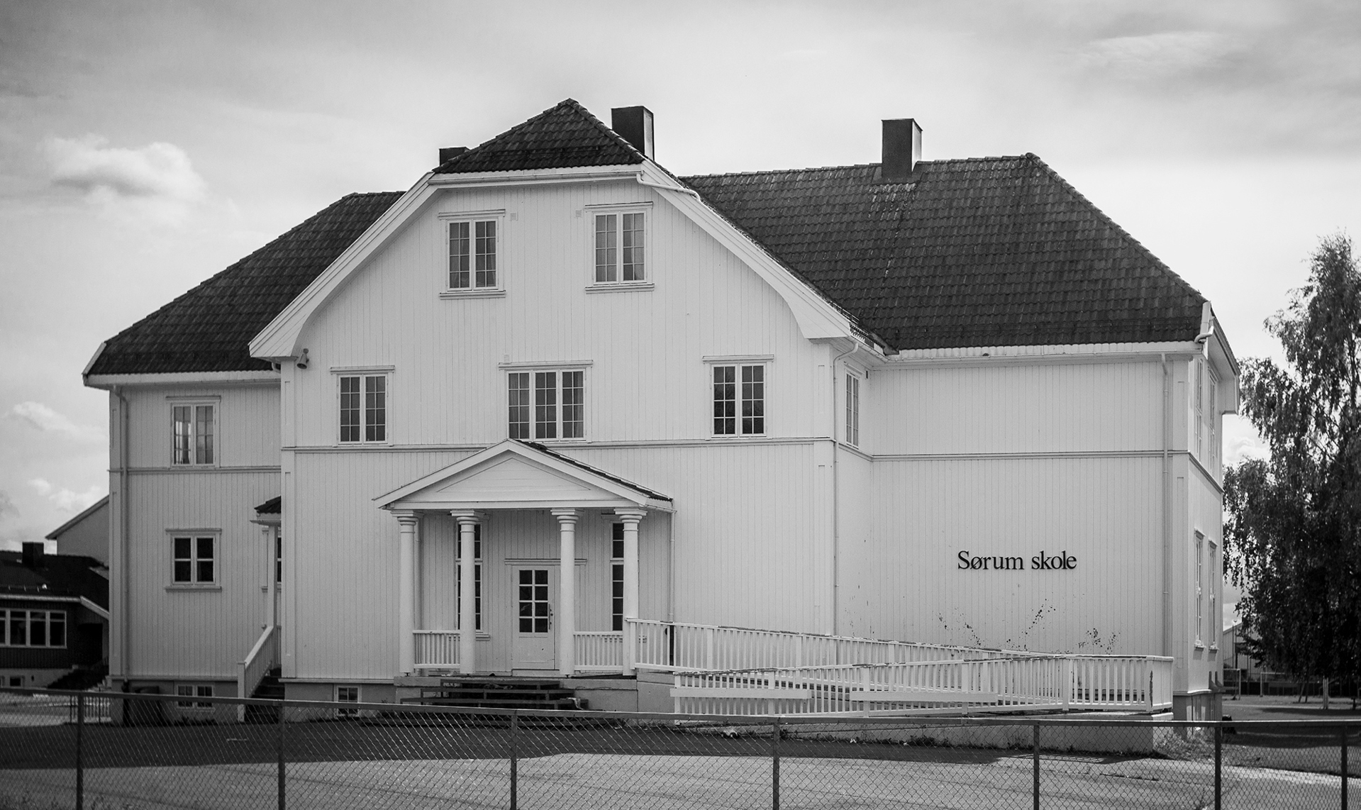 2021-04_Sørum-skole-inng.jpg