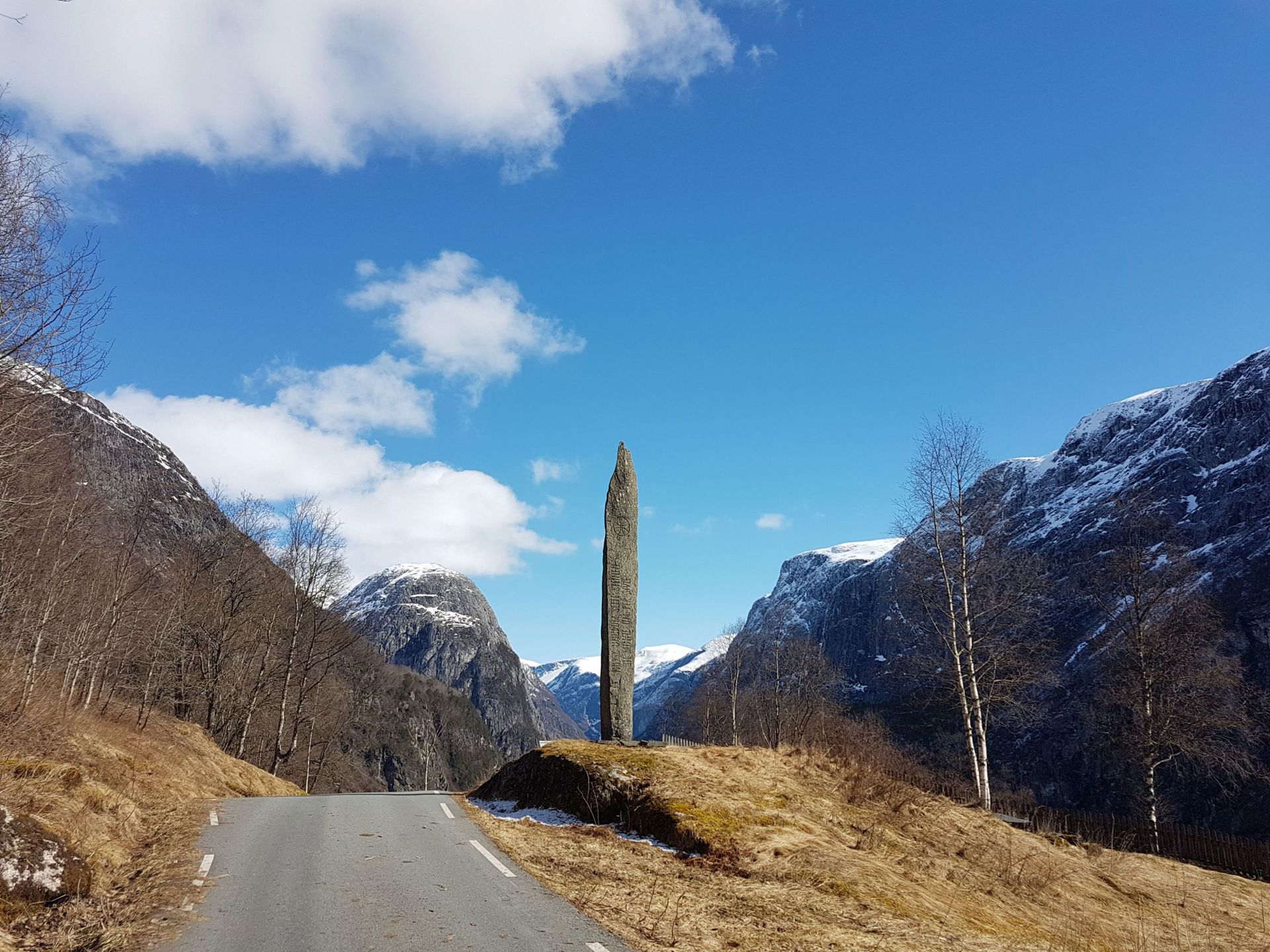 Stålheim_bauta.jpg