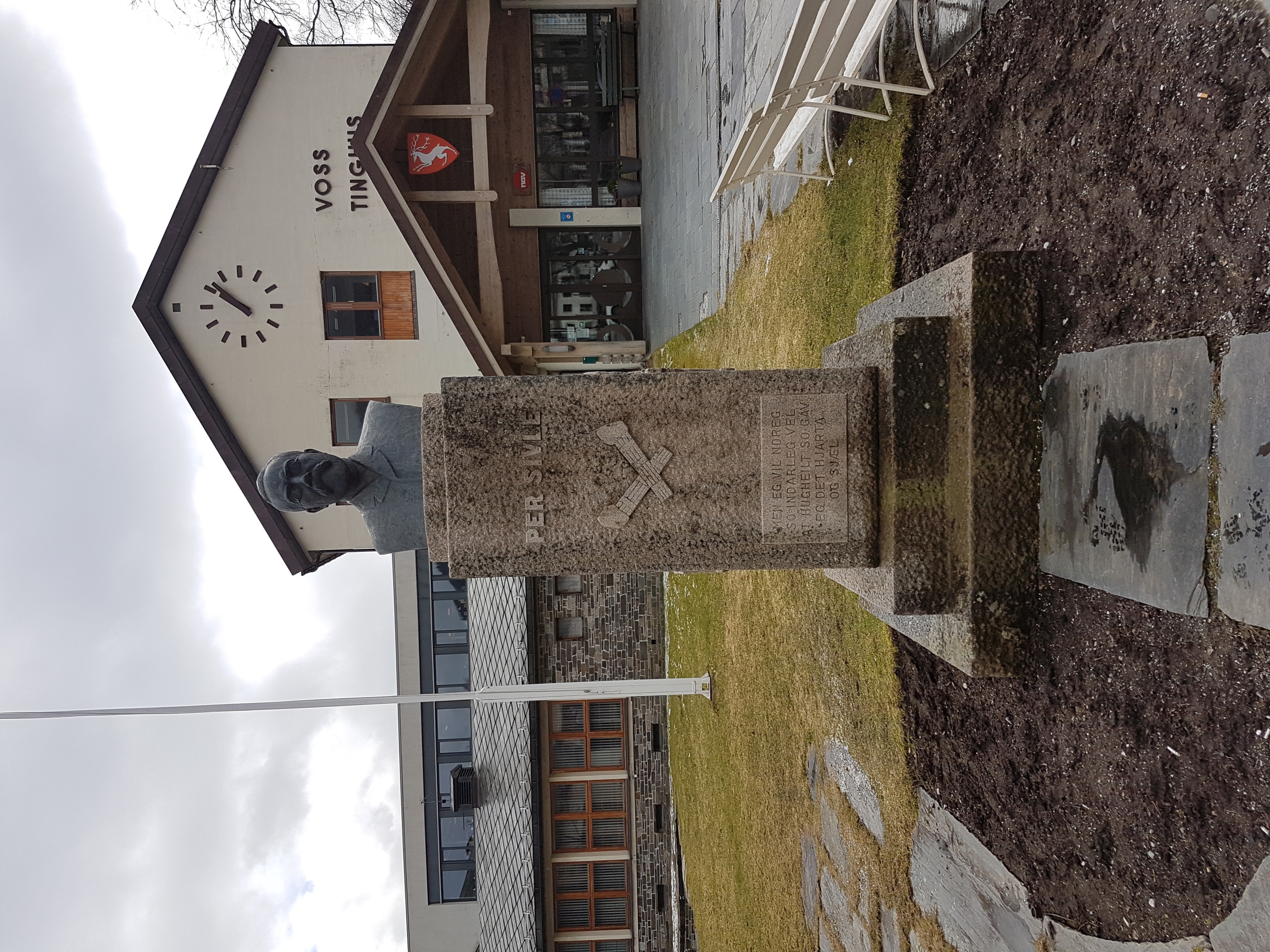 Voss_monument_Tinghusplassen 01.jpg