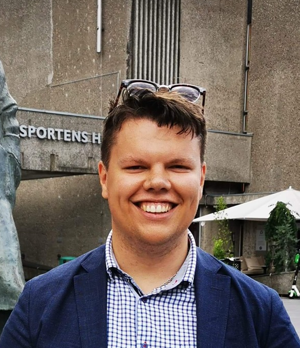 Jarl-Roar Simonsen style=