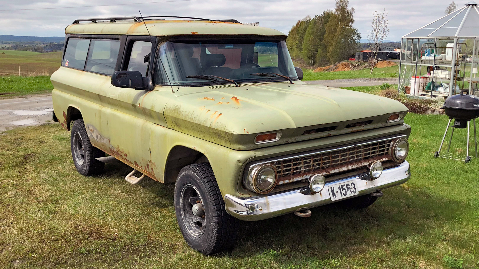 234-1963 Chevrolet Suburban Carry All 01. Eier- me