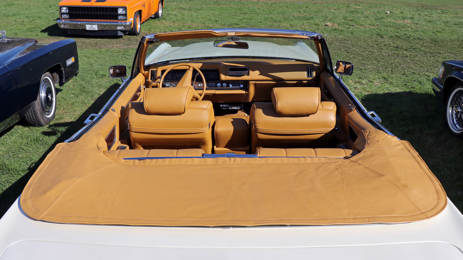 070-1968 Cadillac DeVille convertible 04, Eiere, 0