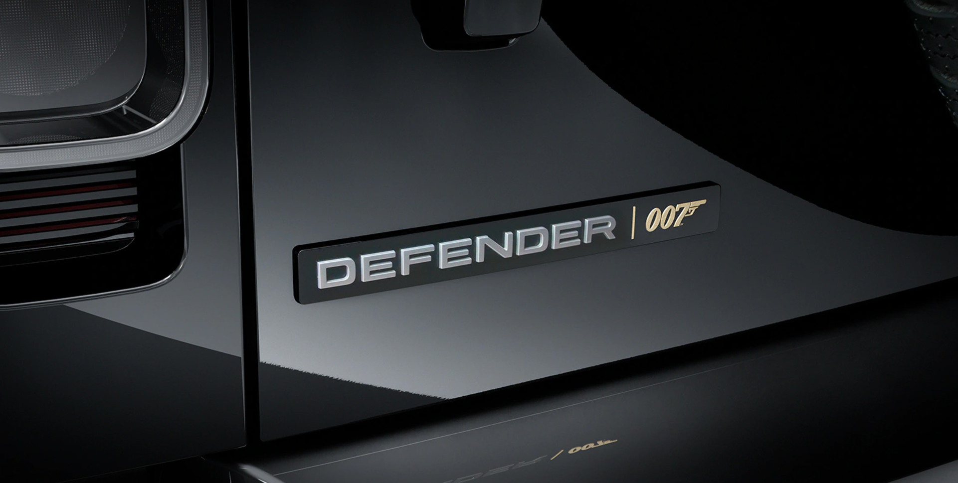 Defender 007 edition rear.png
