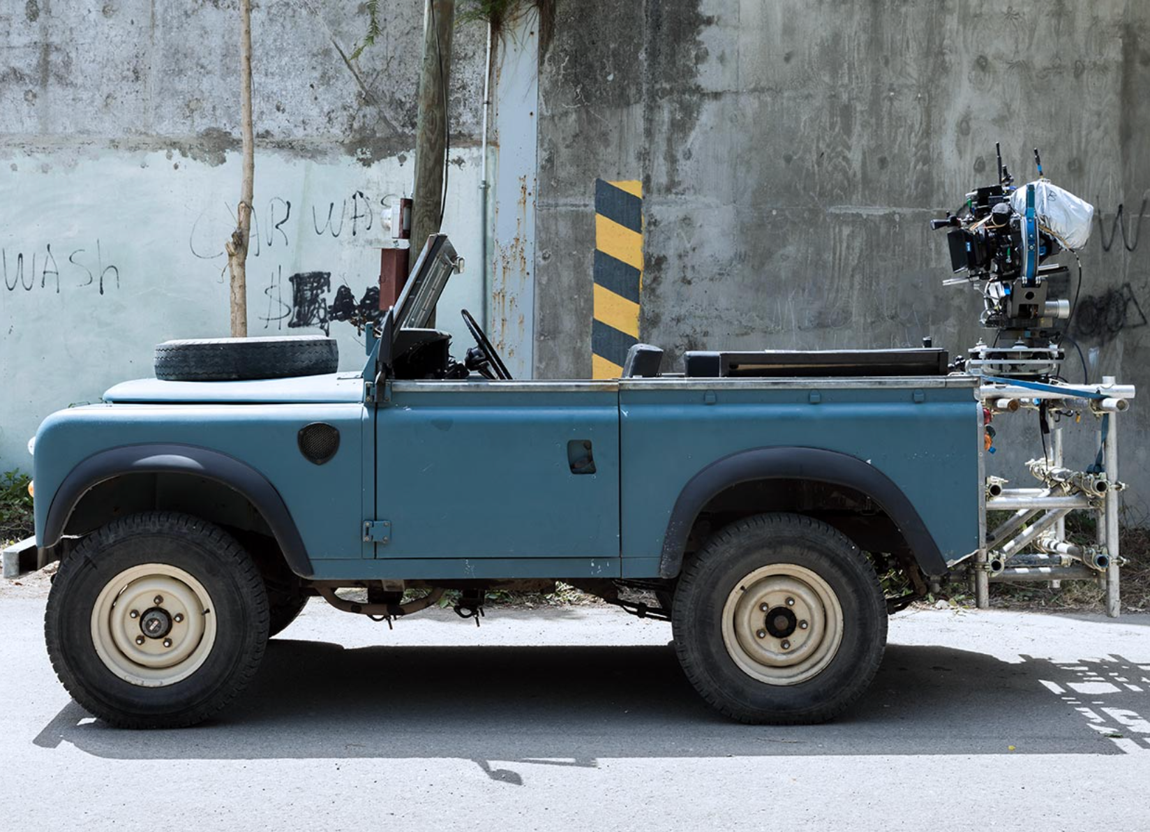 Land Rover Series III.png