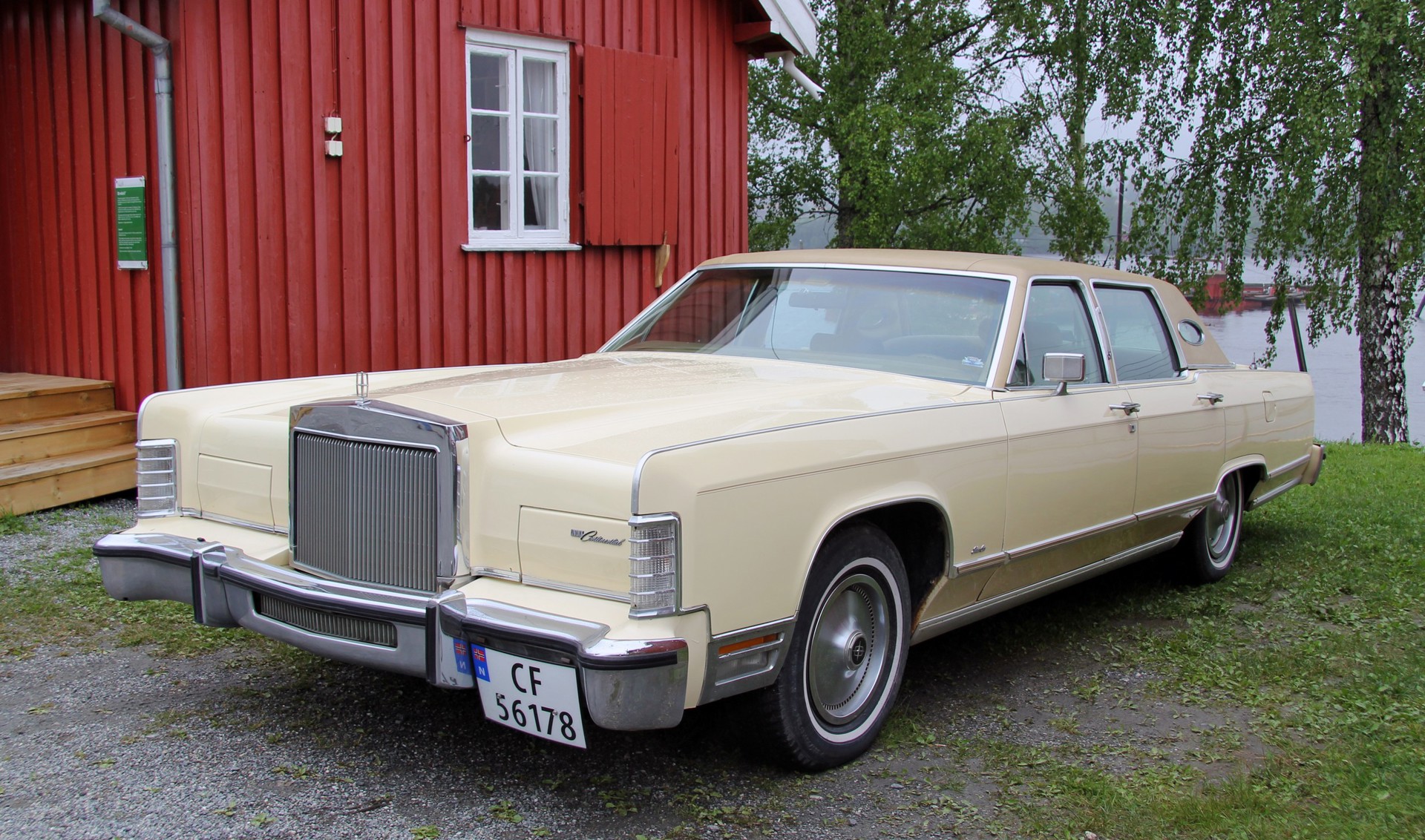 093-1979 Lincoln Continental Town Car 01. Eiere- M