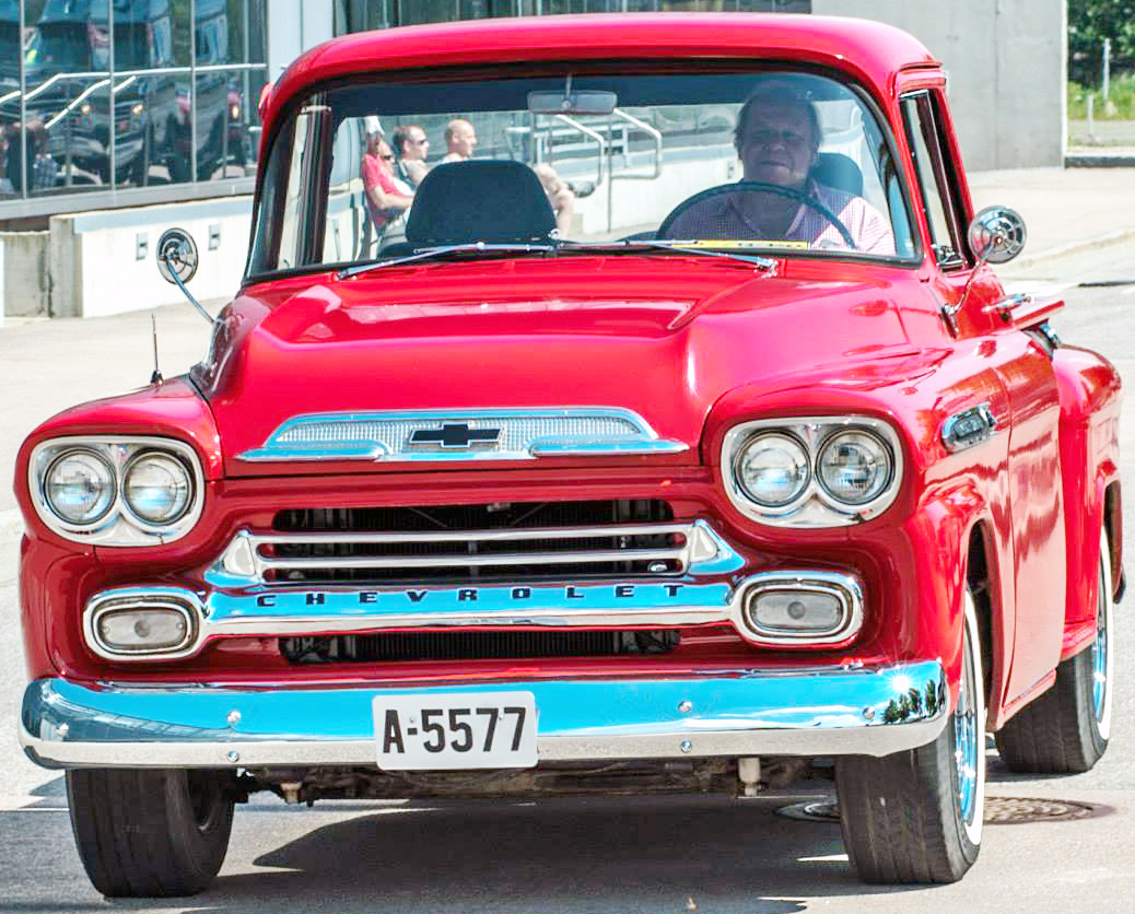 118-1958 Chevrolet Apache 02. Eier- medlem 118 Bjø